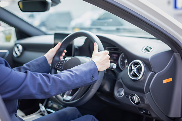 逝去からお見送りまでのステップ2のイメージ　ご遺体搬送(お迎え・搬送)